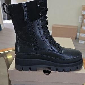 Clarks Orianna 2 Hike Black Women's Lace-Up Boots